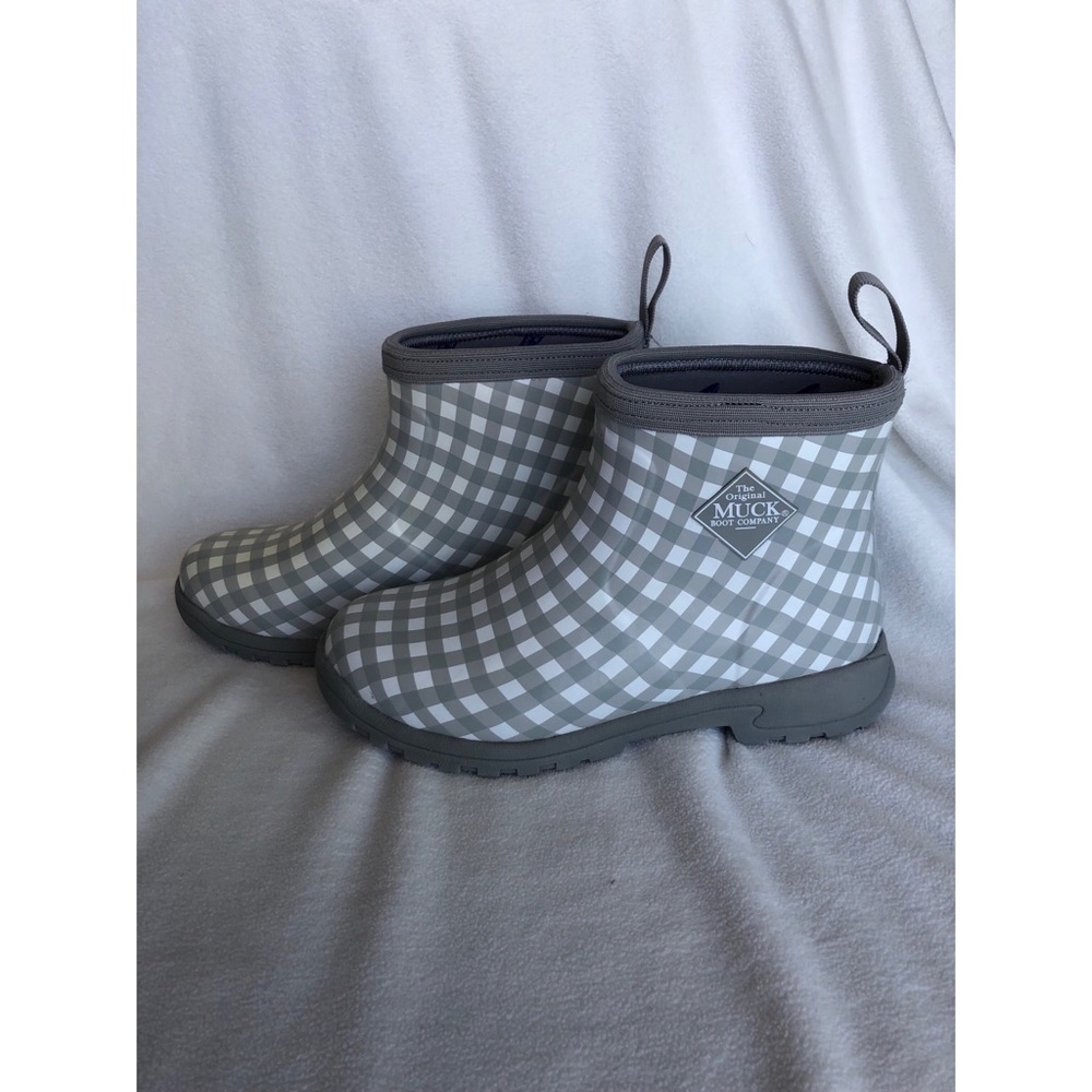 Muck Breezy Ankle Waterproof rain boot